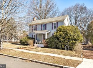 47 N Greenwood Ave, Hopewell, NJ 08525