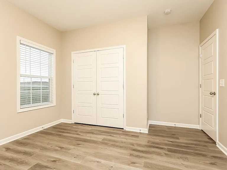 708 Mitscher Dr — Photo 14