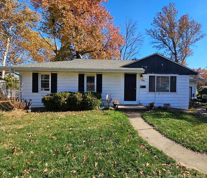 1st image of 876 Dewberry Ct