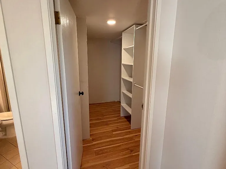 19143 Surrey Ln — Photo 18
