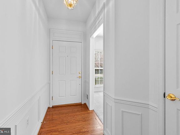 3rd image of 139 Smithfield Way