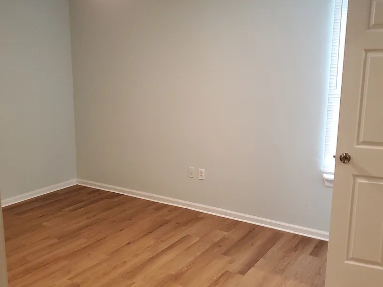 1214 Florida Ave — Photo 17