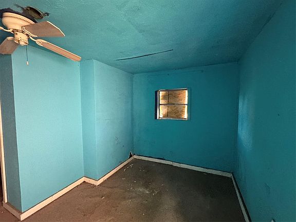 5th image of 203 Pecan St