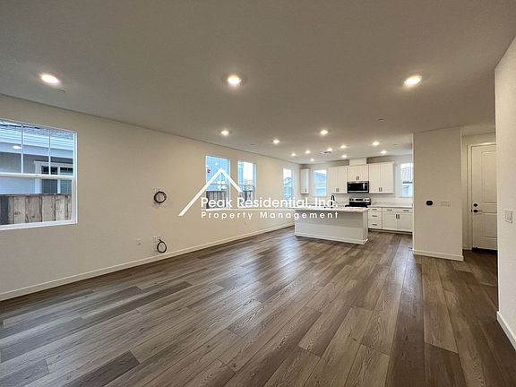 5th image of 10159 Ludmila Way