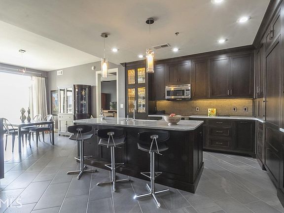 2nd image of 711 Cosmopolitan Dr NE Unit 516