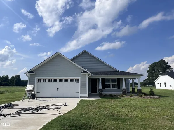 78 Grace Ridge Ct, Benson, NC 27504