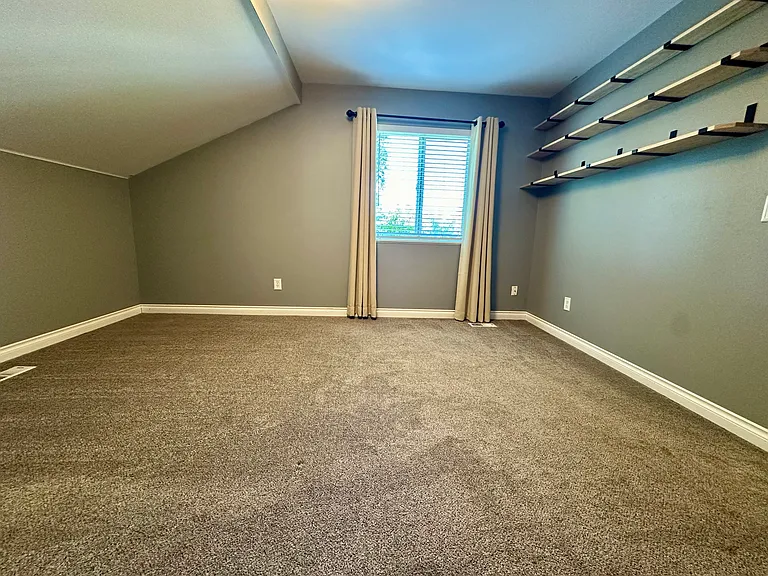 760 Hunt Cir — Photo 29