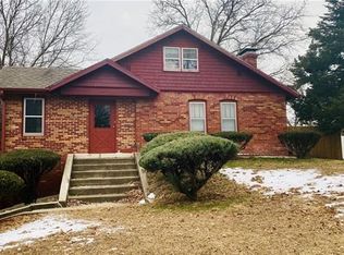 3124 Gene Field Rd, Saint Joseph, MO 64506