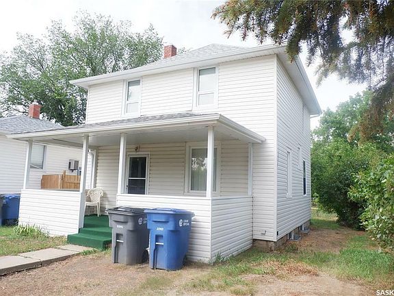 2nd image of 311 7th Ave E