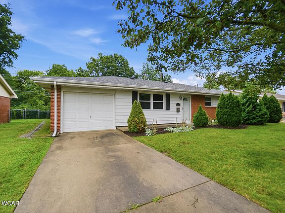 3rd image of 610 Mackenzie Dr
