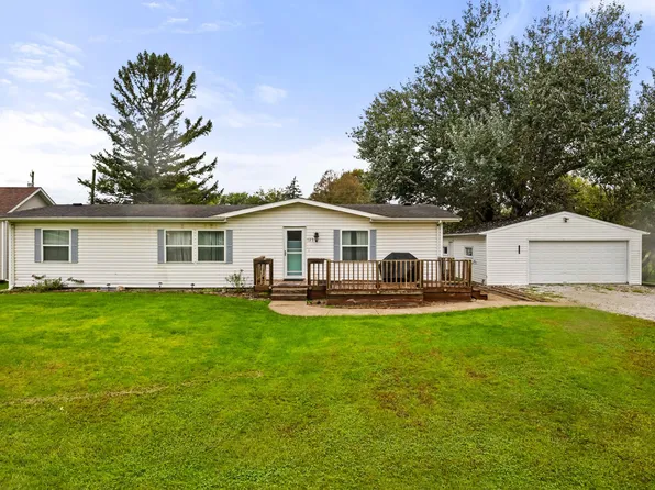 123 Hillcrest Dr, Story City, IA 50248