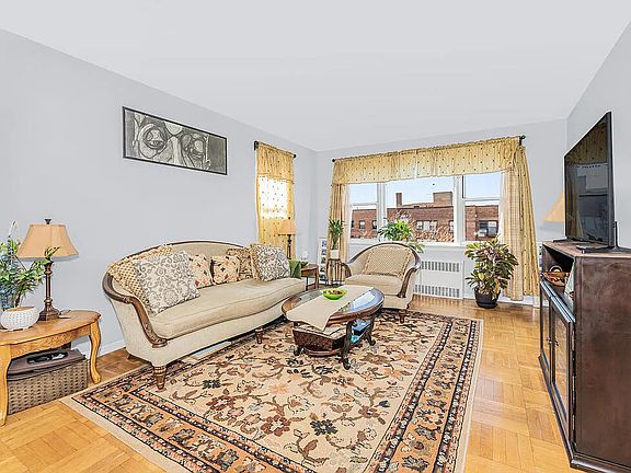 3rd image of 3750 Hudson Manor Ter APT 5GW
