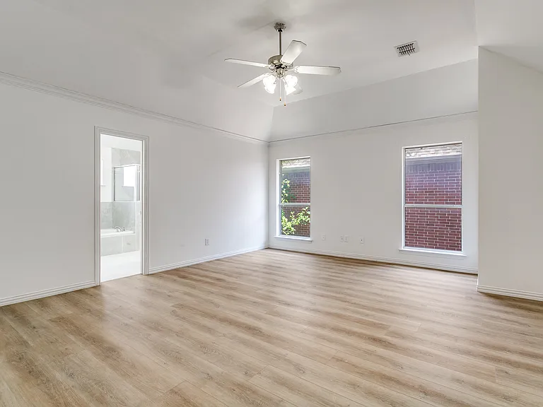 1013 Rodin Ln — Photo 5