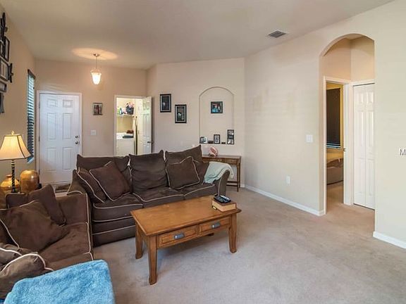 3rd image of 1111 Windton Oak Dr