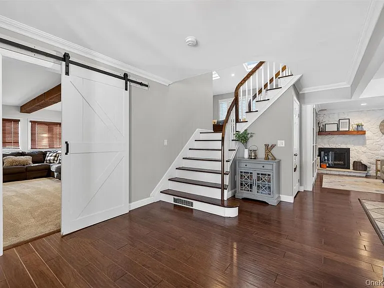 18 Melrose Ln — Photo 4
