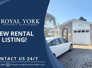 16 Bridley Dr #2, Toronto, ON M1V1A9