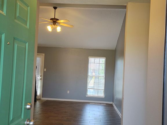 2nd image of 2205 Wilmington Dr