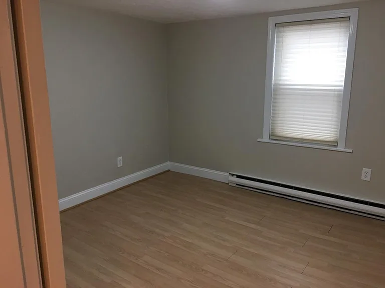 100 Emerson St #1 — Photo 5