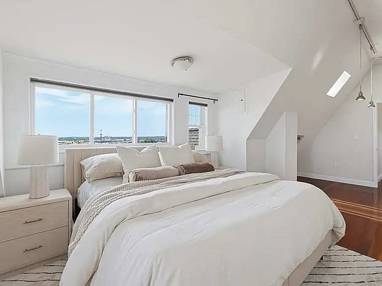 51 Sawyer Ave #4 — Photo 8