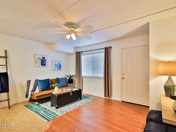5th image of 60 Vining Ct APT 10
