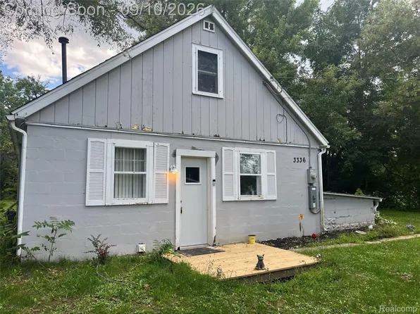 3336 E Pierson Rd, Flint, MI 48506