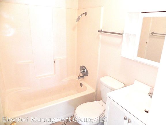 4th image of 148 General Arnold St NE APT 8