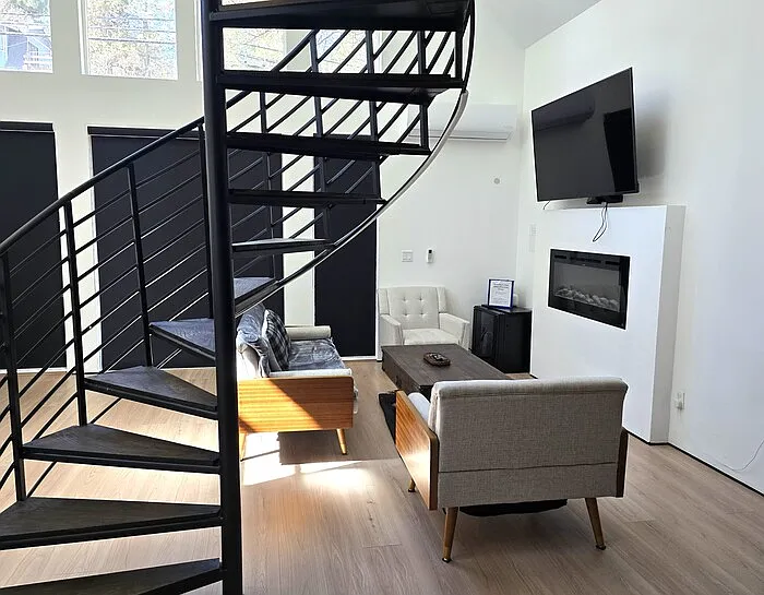 112 Greenspot Blvd — Photo 3