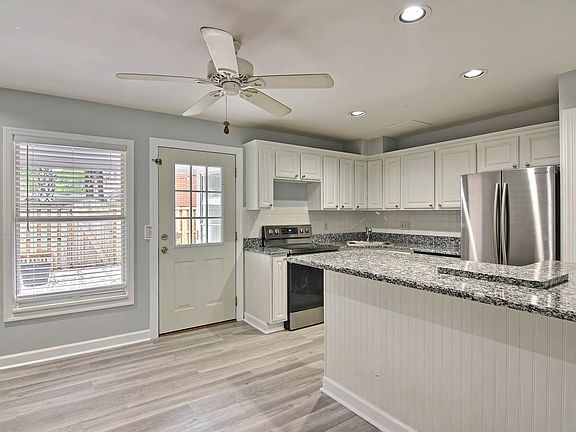 3rd image of 1927 22nd St
