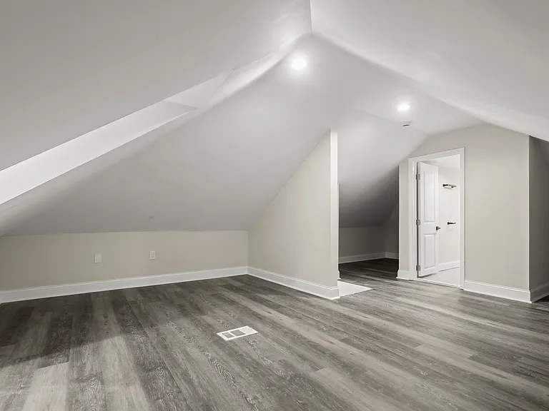 505 McCabe Ave — Photo 34