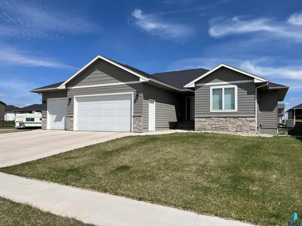 4000 S Home Plate Ave, Sioux Falls, SD 57110