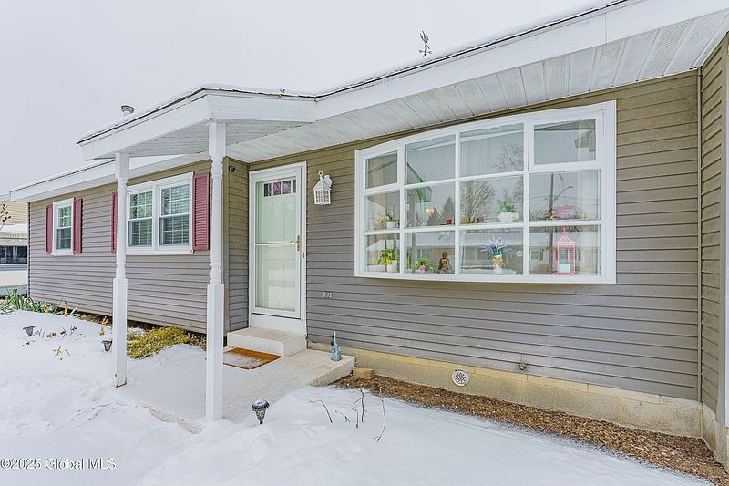 4th image of 14 Brickley Drive