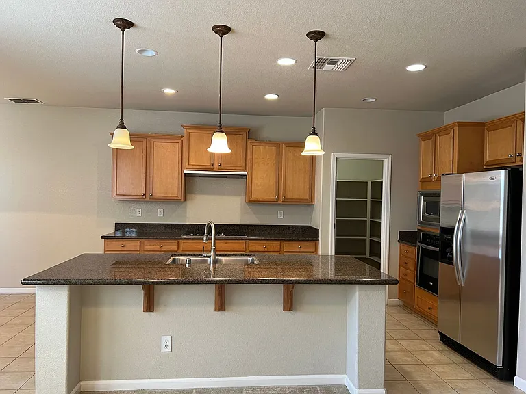 2338 Dunsley Cir — Photo 7