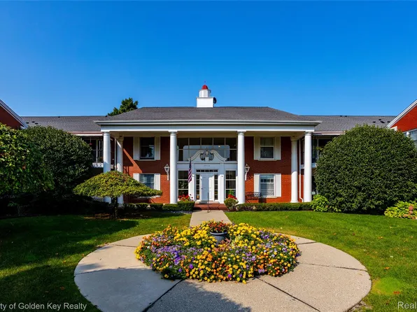 19710 W Thirteen Mile Rd APT 102, Beverly Hills, MI 48025