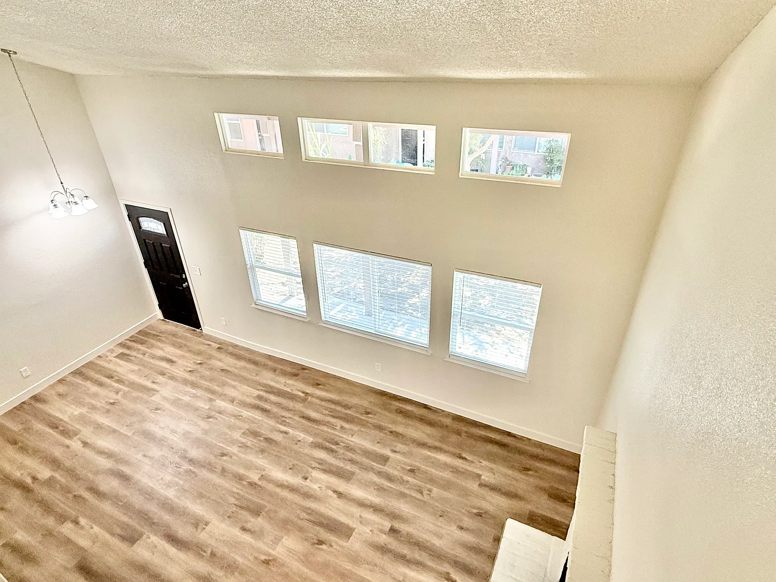 2 bed, 1150 sqft, $1,825 — Photo 1
