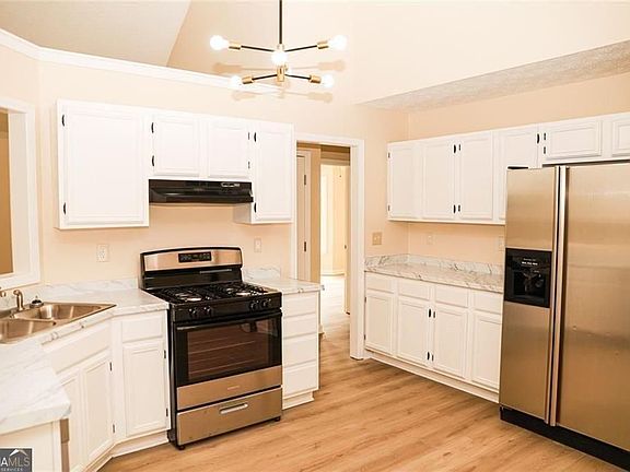 5th image of 57 Villa Ridge Ct