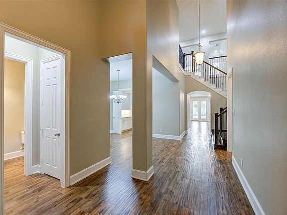 5th image of 5114 Bartlett Vista Court