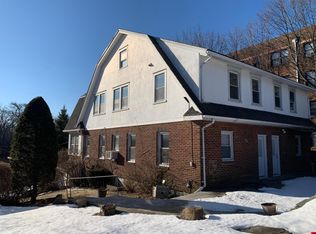 9 Old Boston Post Rd, New Rochelle, NY 10801