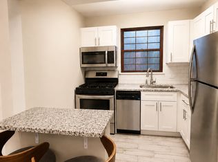 2132 N Winchester Ave APT 2F, Chicago, IL 60614