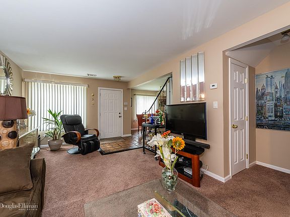 4th image of 66 Alhambra Dr
