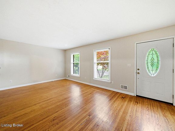 4th image of 7618 Greenfield Ave