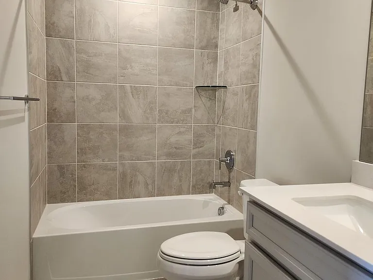 9400 Tanfield Dr — Photo 10
