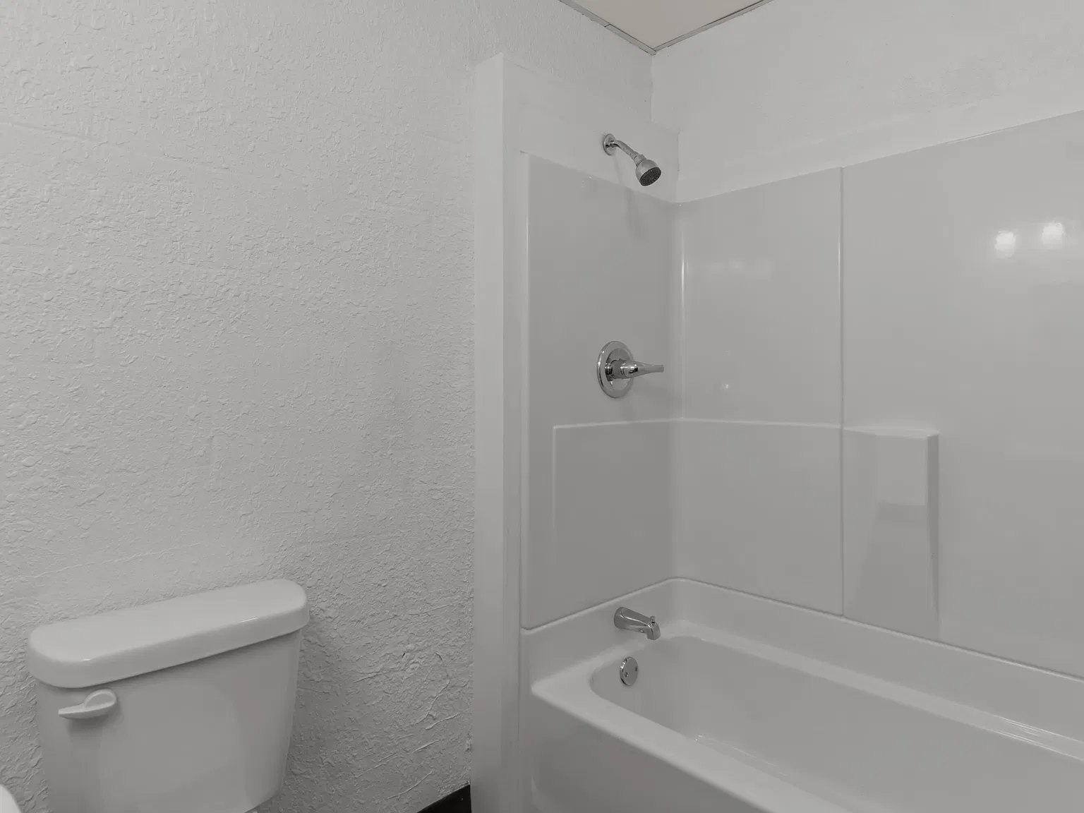 Studio, 330 sqft, $700 — Photo 2