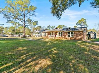 13545 Lyons Ave, Bayou La Batre, AL 36509