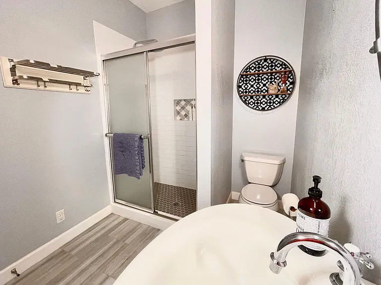 223 Sidney St — Photo 10