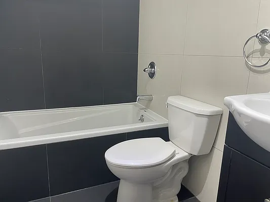 Rented by RENTBK LLC | media 13