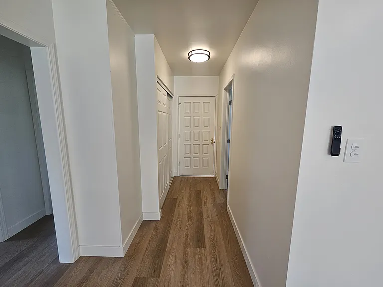8552 Devenir Ave — Photo 20