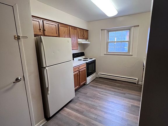 4th image of 17680 Mahoning Ave #1