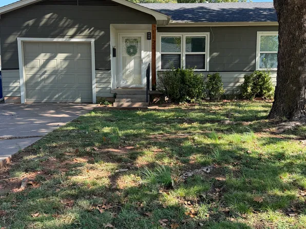 1123 S Walnut St, Stillwater, OK 74074