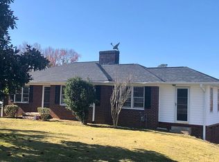 614 S Pine St, Seneca, SC 29678