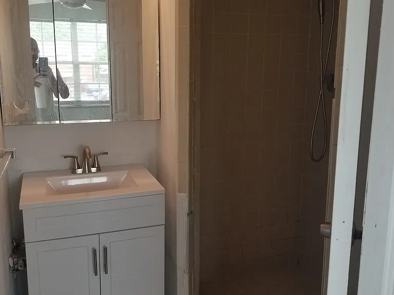 1920 E Edgewood Dr E #B2 — Photo 7